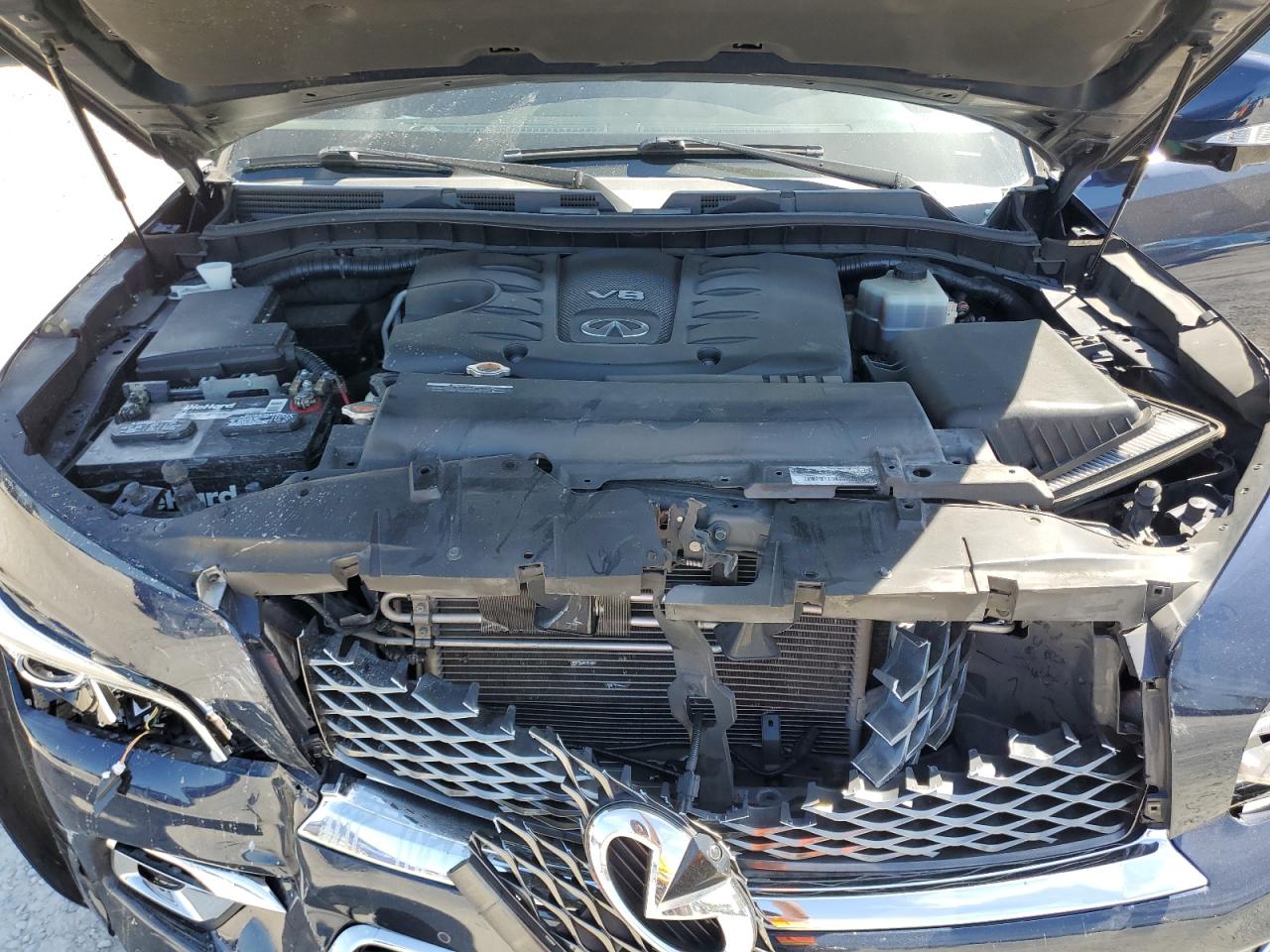 2016 Infiniti QX80 - Image 12