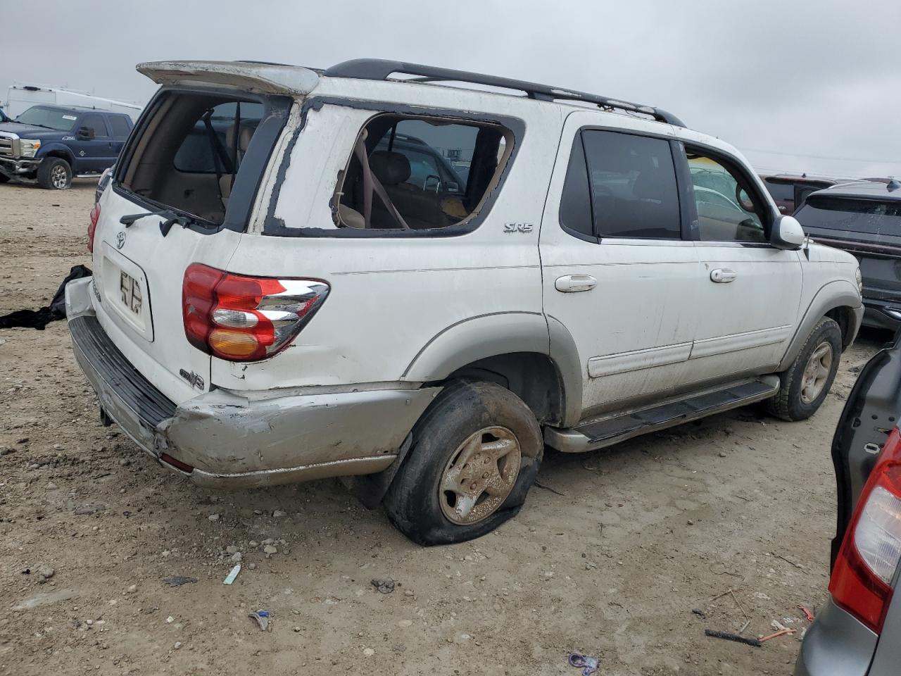 2002 Toyota Sequoia - Image 3