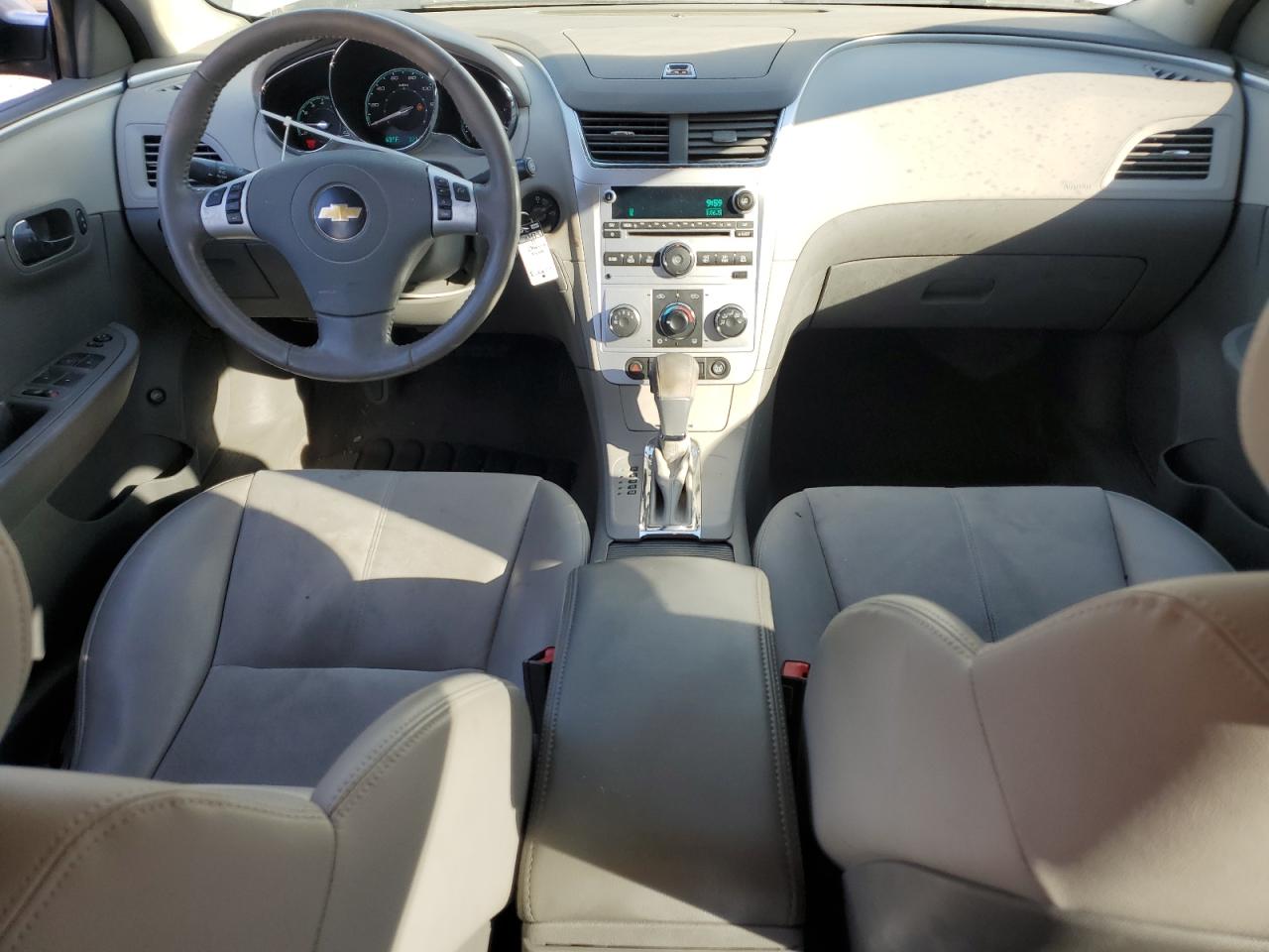 2011 Chevrolet Malibu - Image 8
