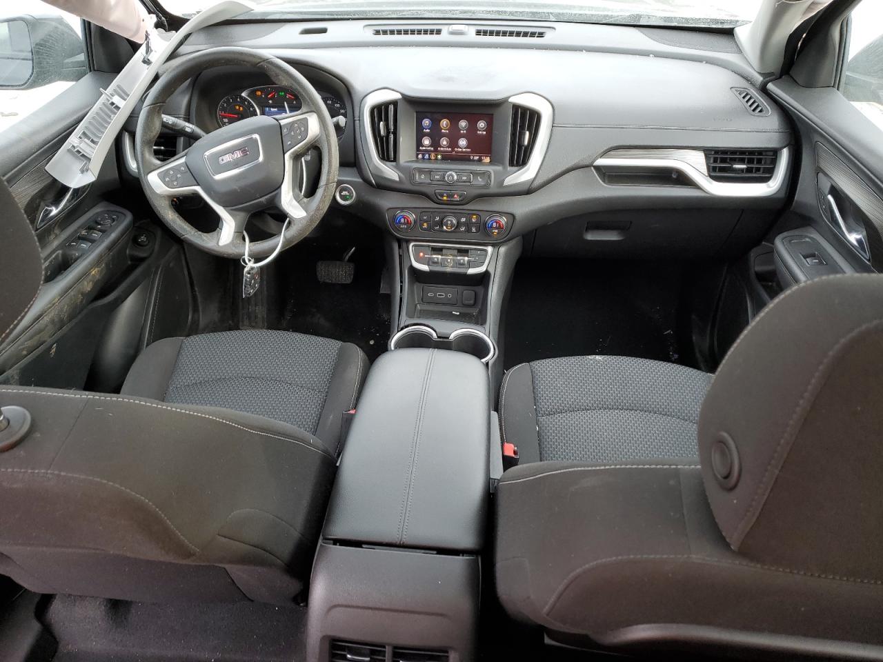 2022 GMC Terrain - Image 8