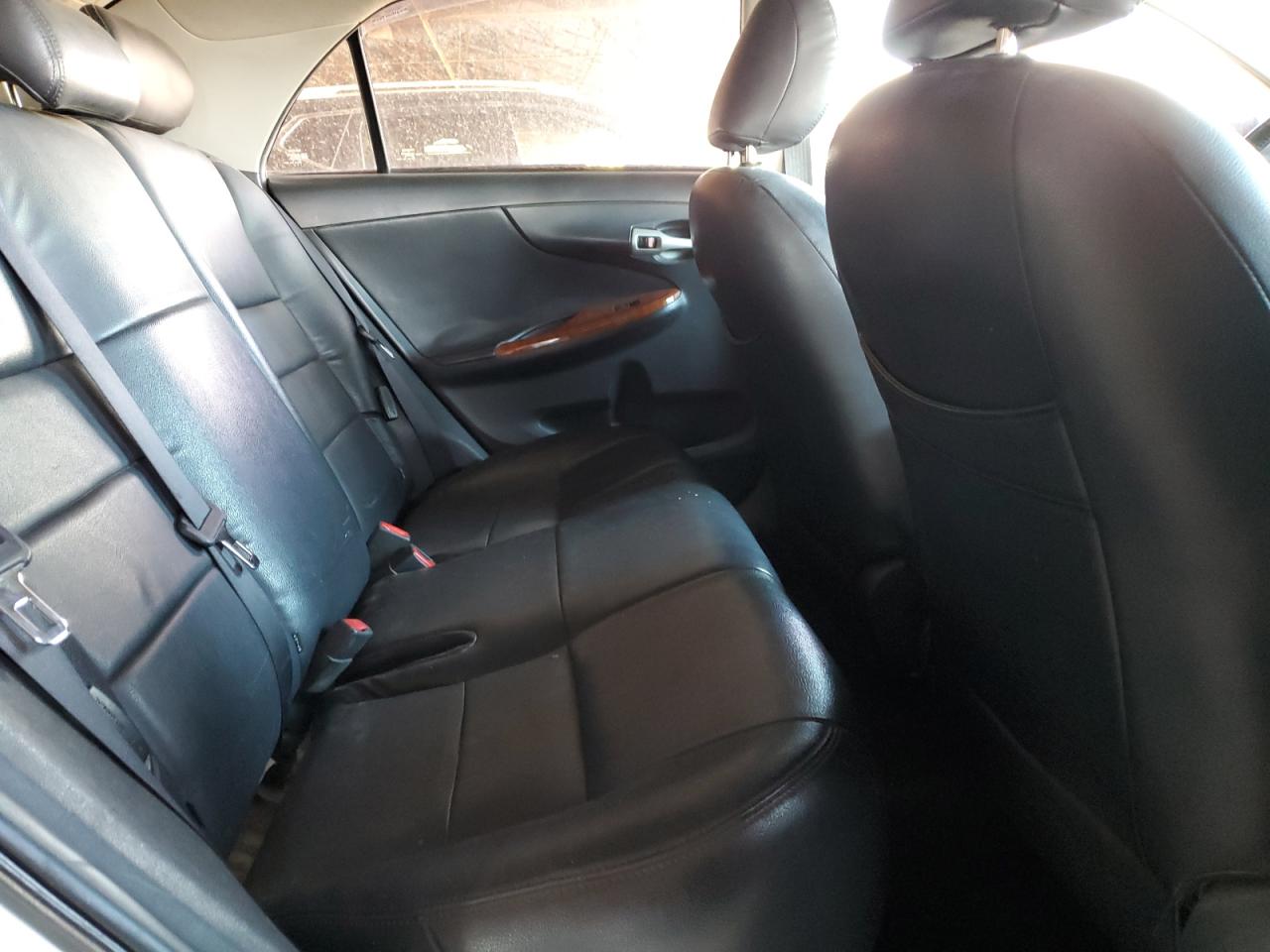 2010 Toyota Corolla - Image 10