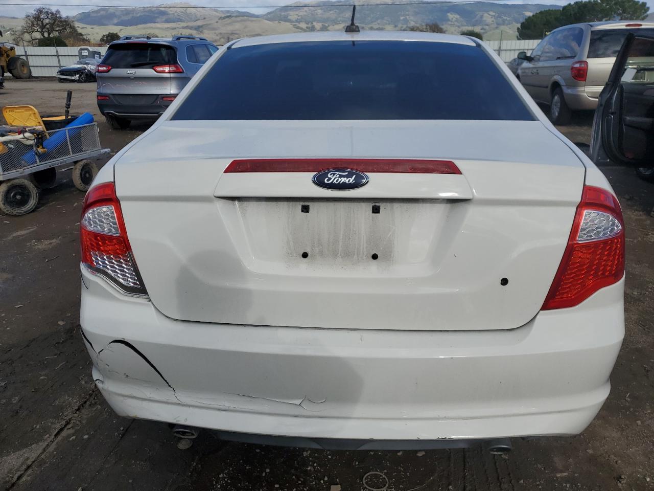 2010 Ford Fusion - Image 6