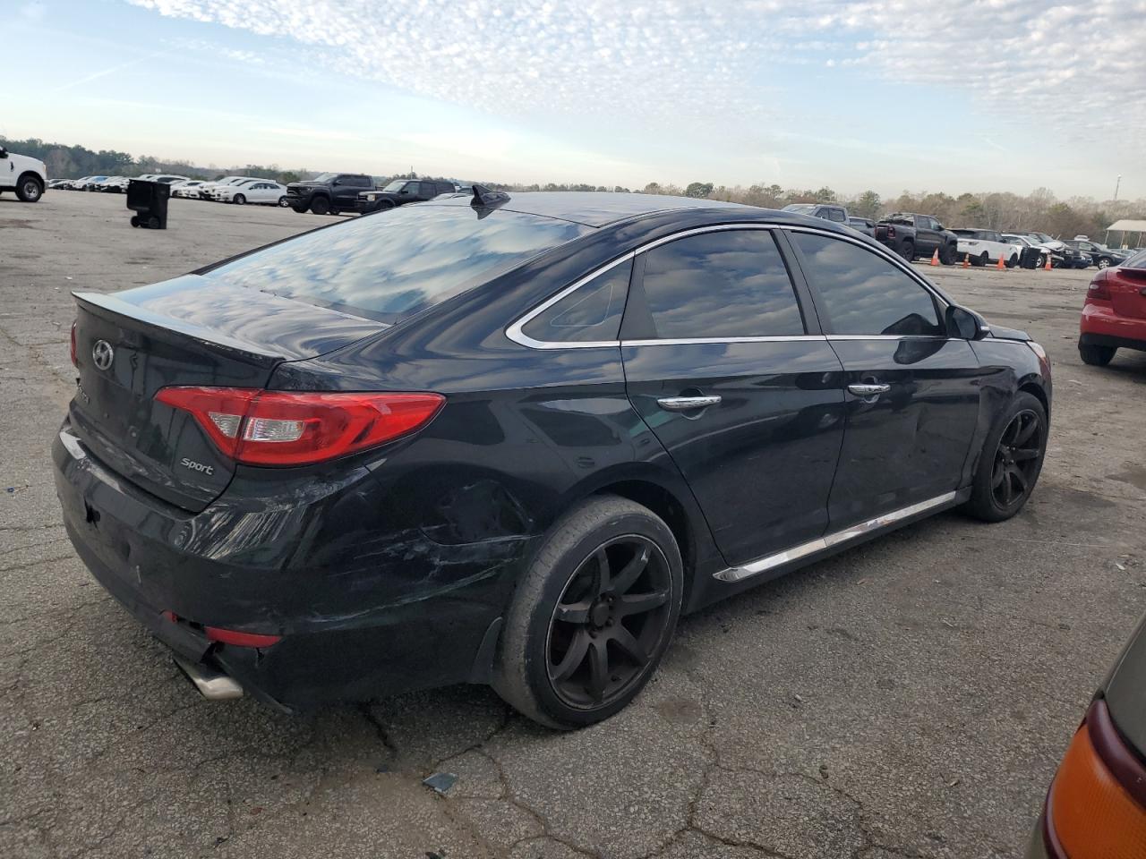 2017 Hyundai Sonata - Image 3