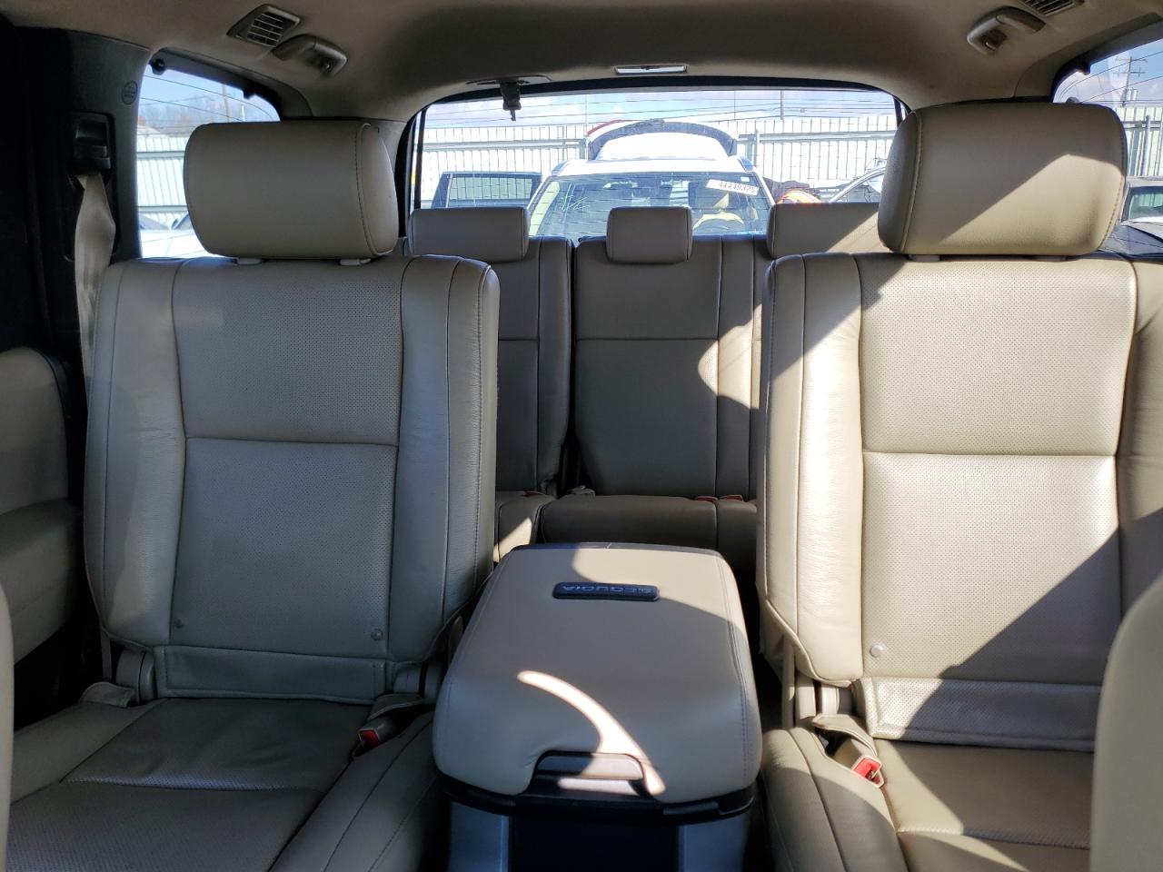 2010 Toyota Sequoia - Image 10