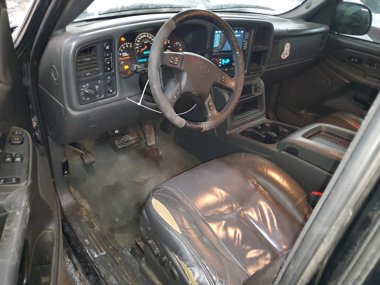 2005 Chevrolet Silverado - Image 8