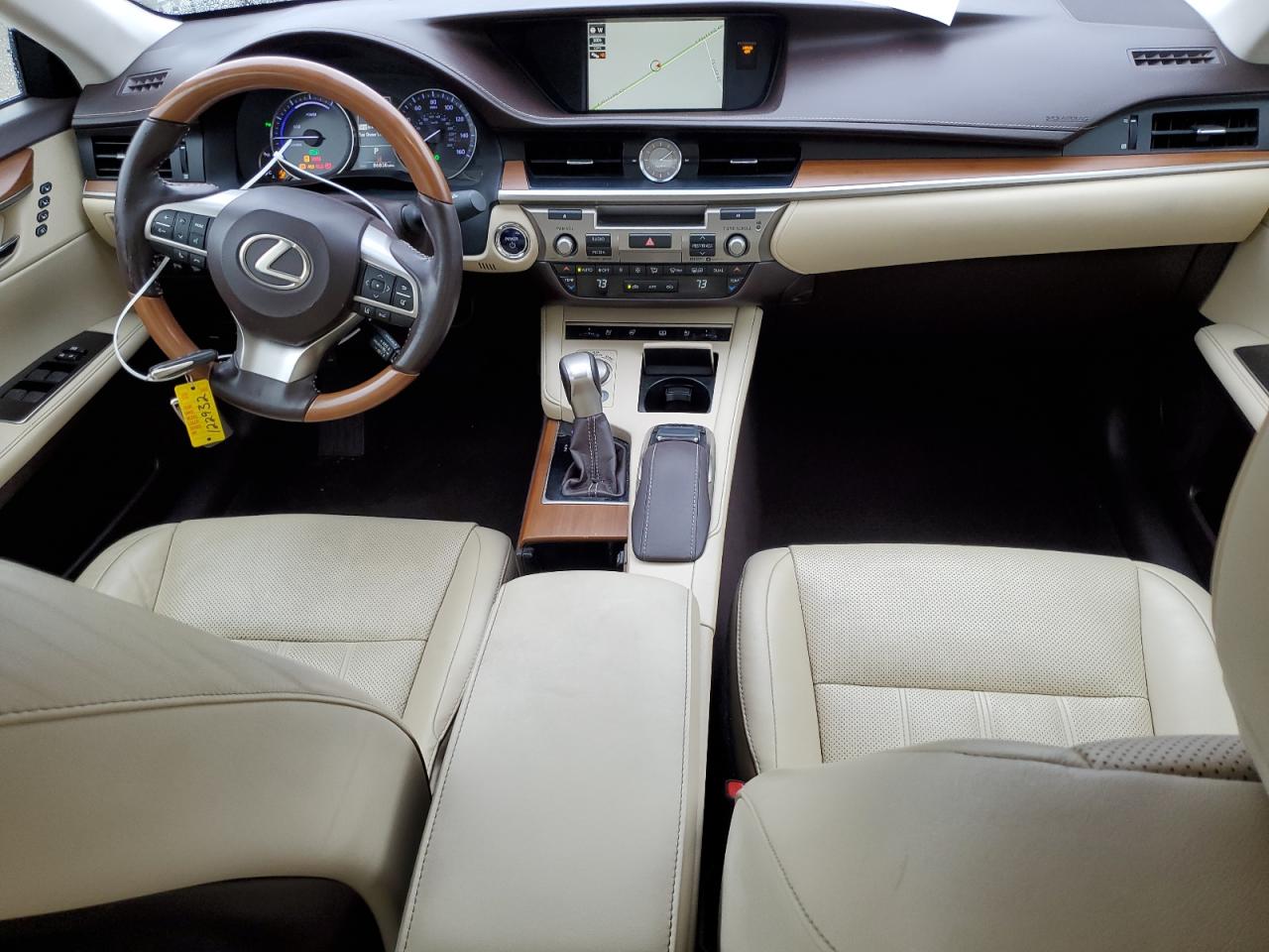 2017 Lexus ES - Image 8