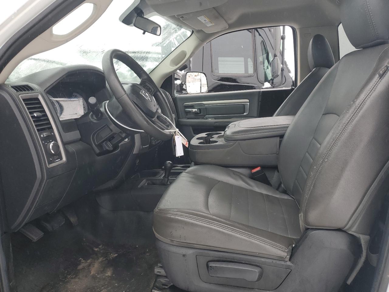 2014 RAM 3500 - Image 7