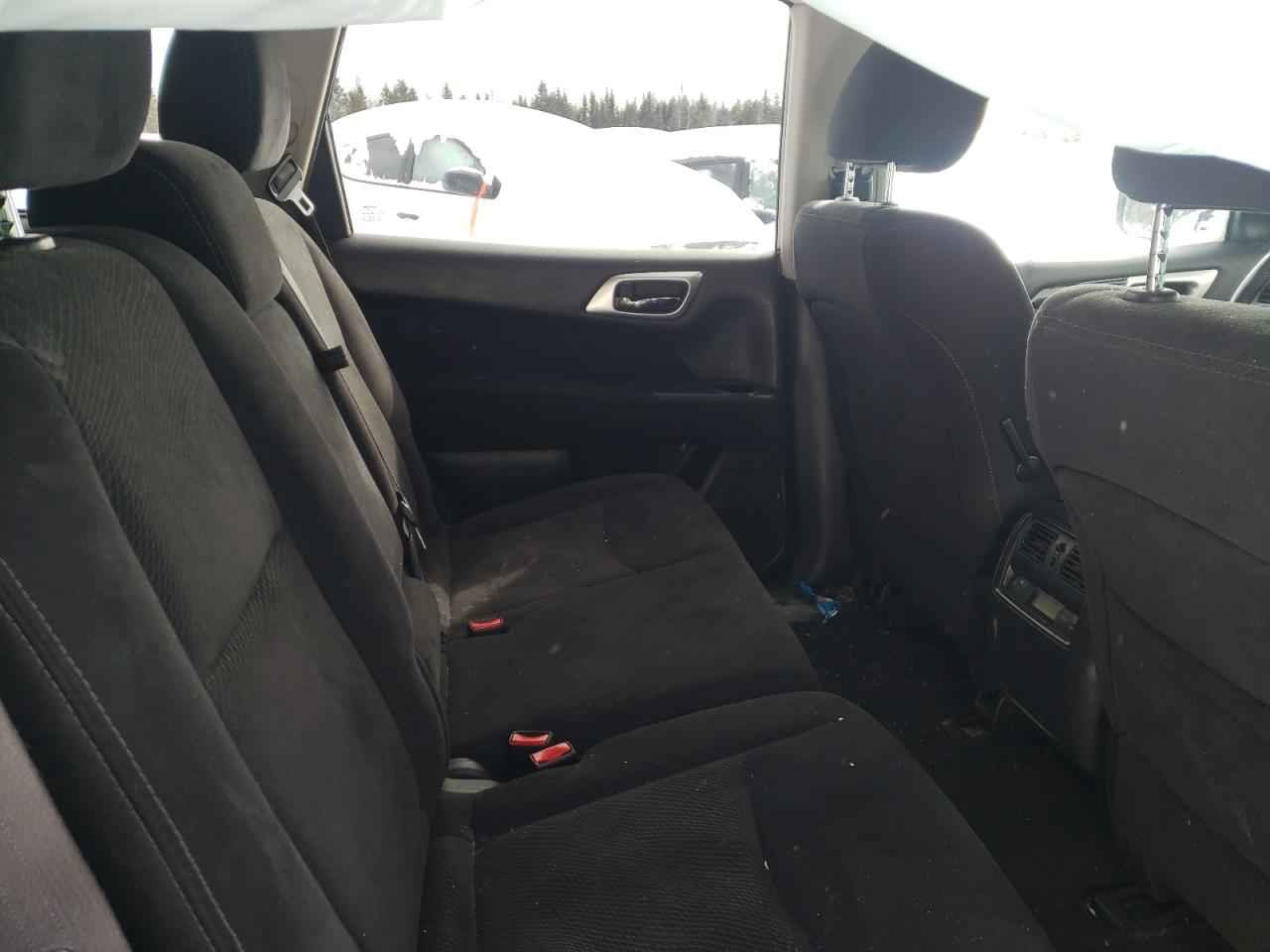 2014 Nissan Pathfinder - Image 11