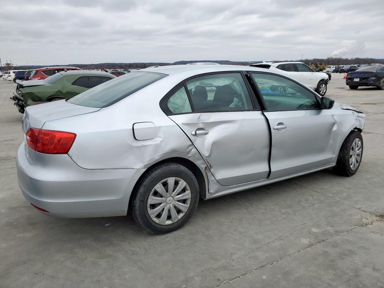 2014 Volkswagen Jetta - Image 3