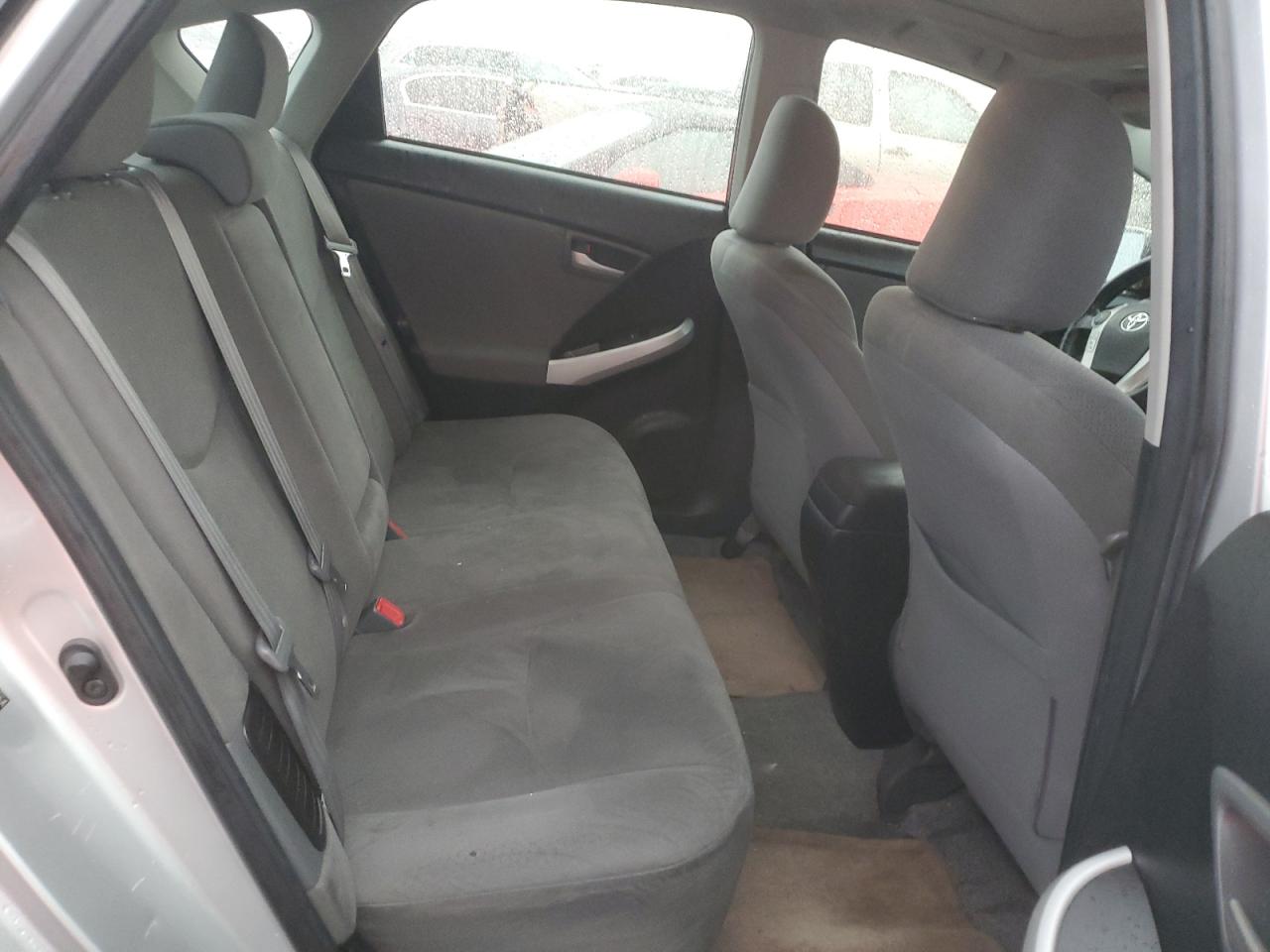 2012 Toyota Prius - Image 10