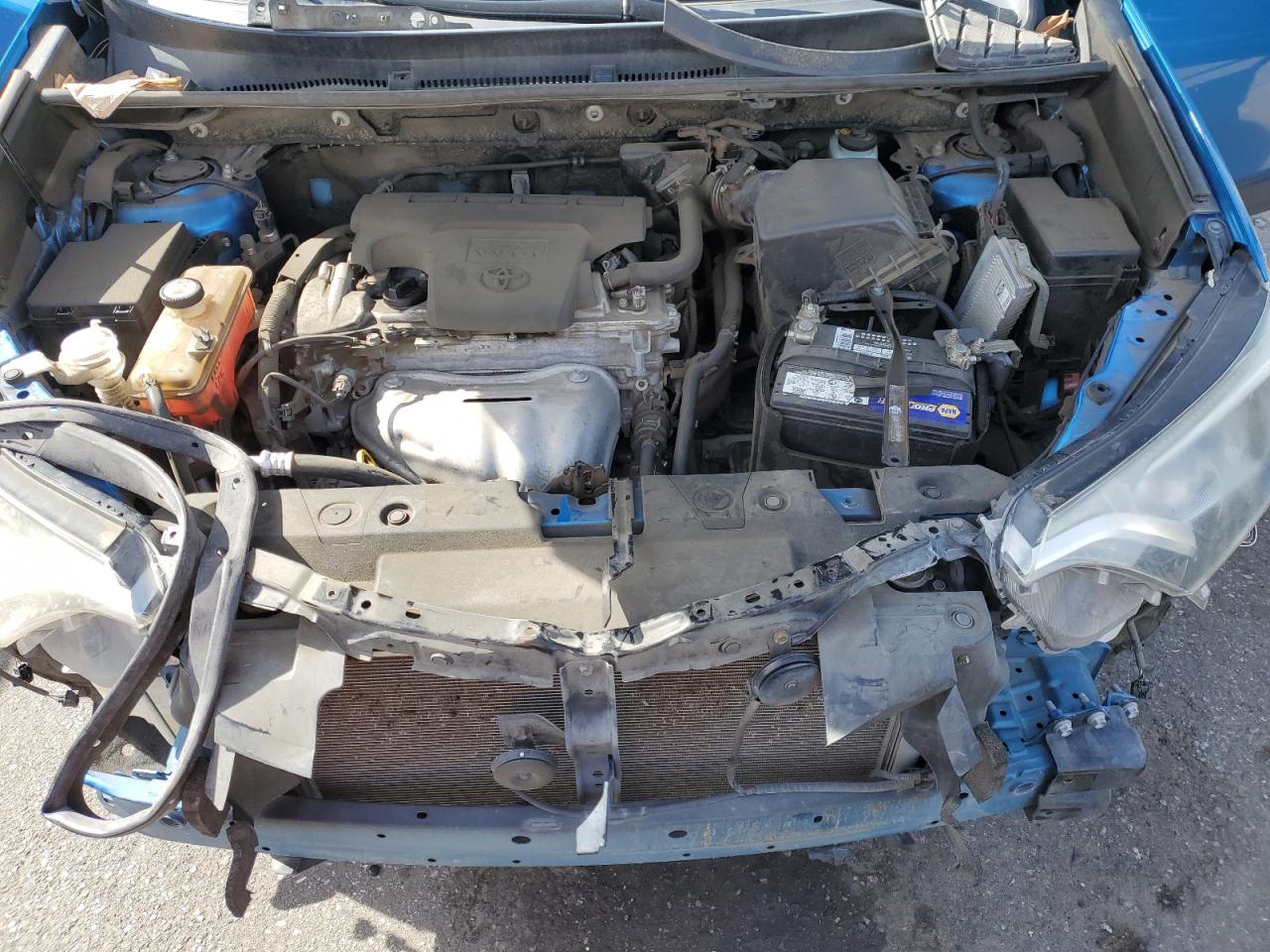 2018 Toyota RAV 4 - Image 12