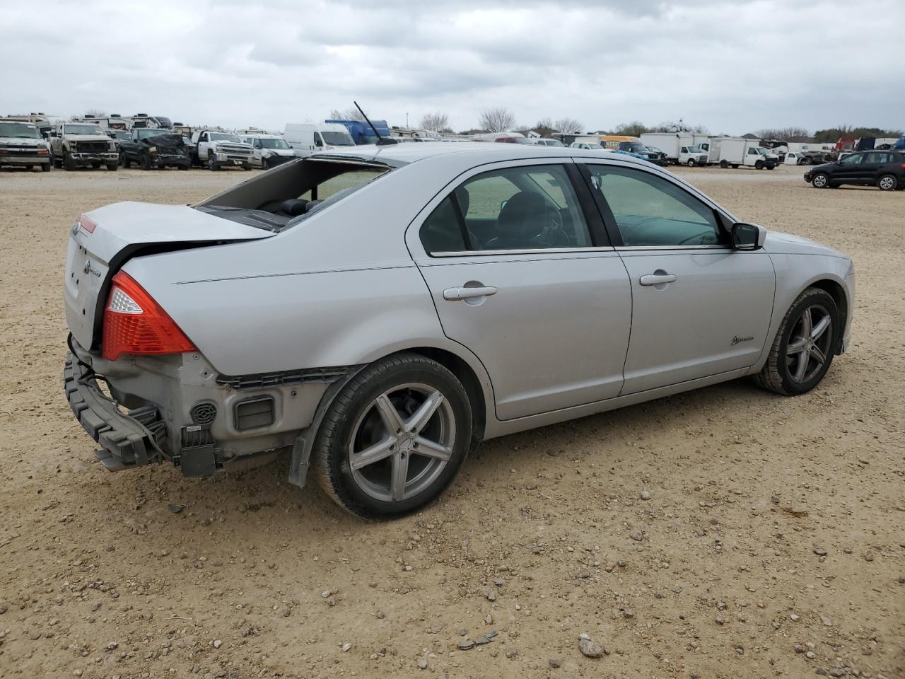 2010 Ford Fusion - Image 3
