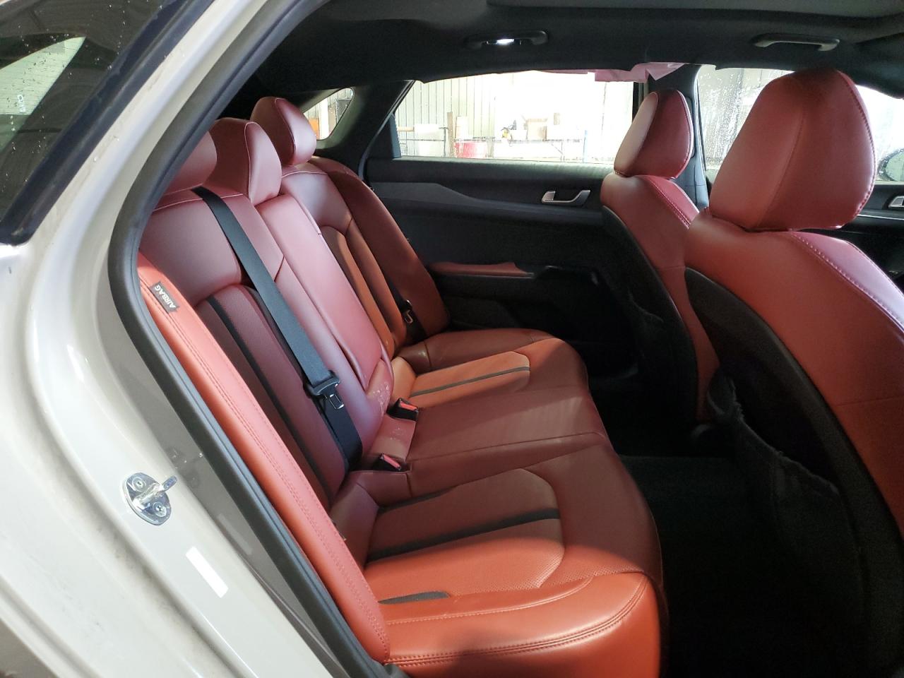 2023 Kia K5 - Image 10