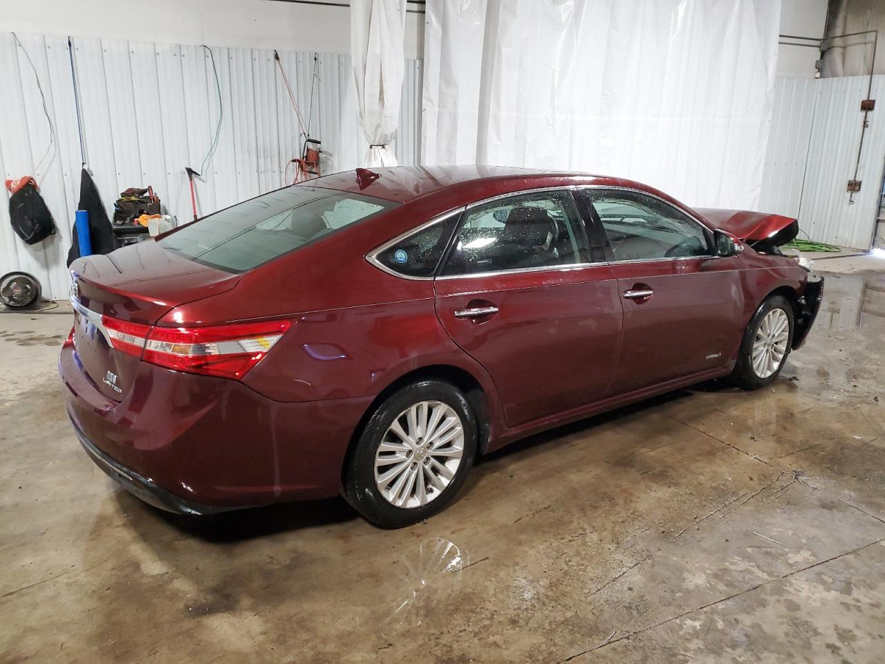 2014 Toyota Avalon - Image 3