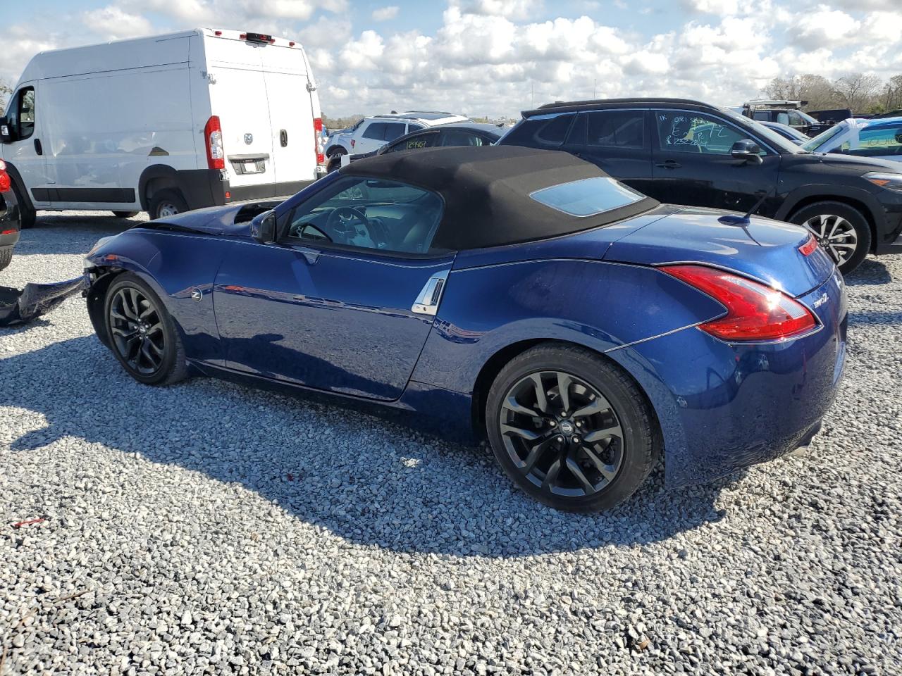 2016 Nissan 370Z - Image 2