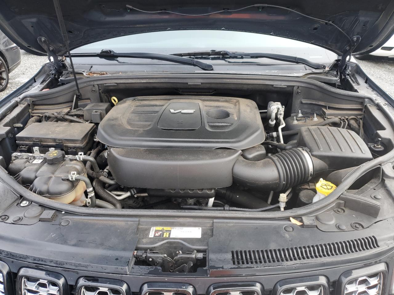 2017 Jeep Grand Cherokee - Image 11