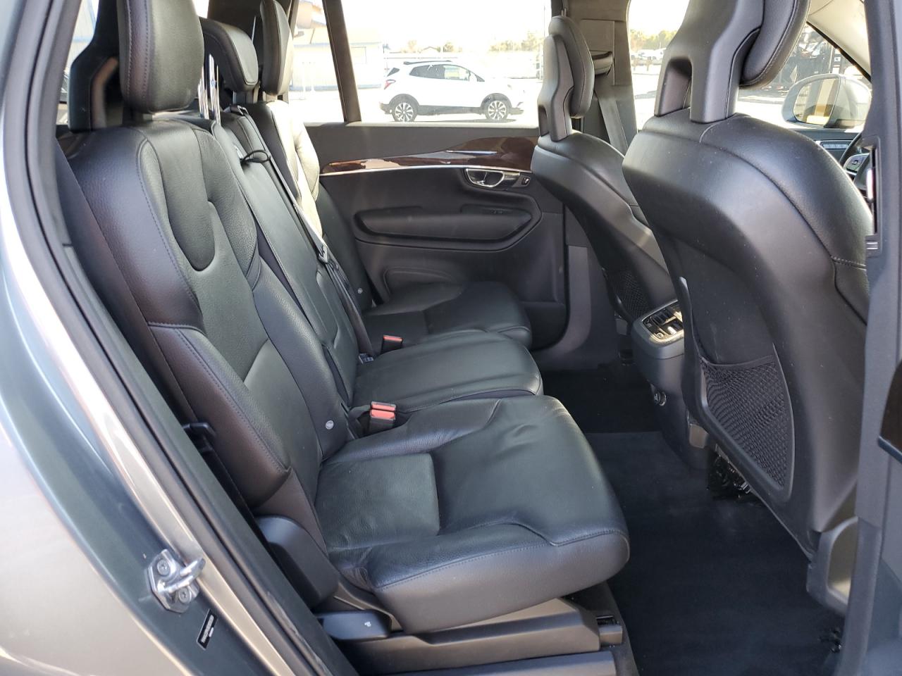 2016 Volvo XC90 - Image 11