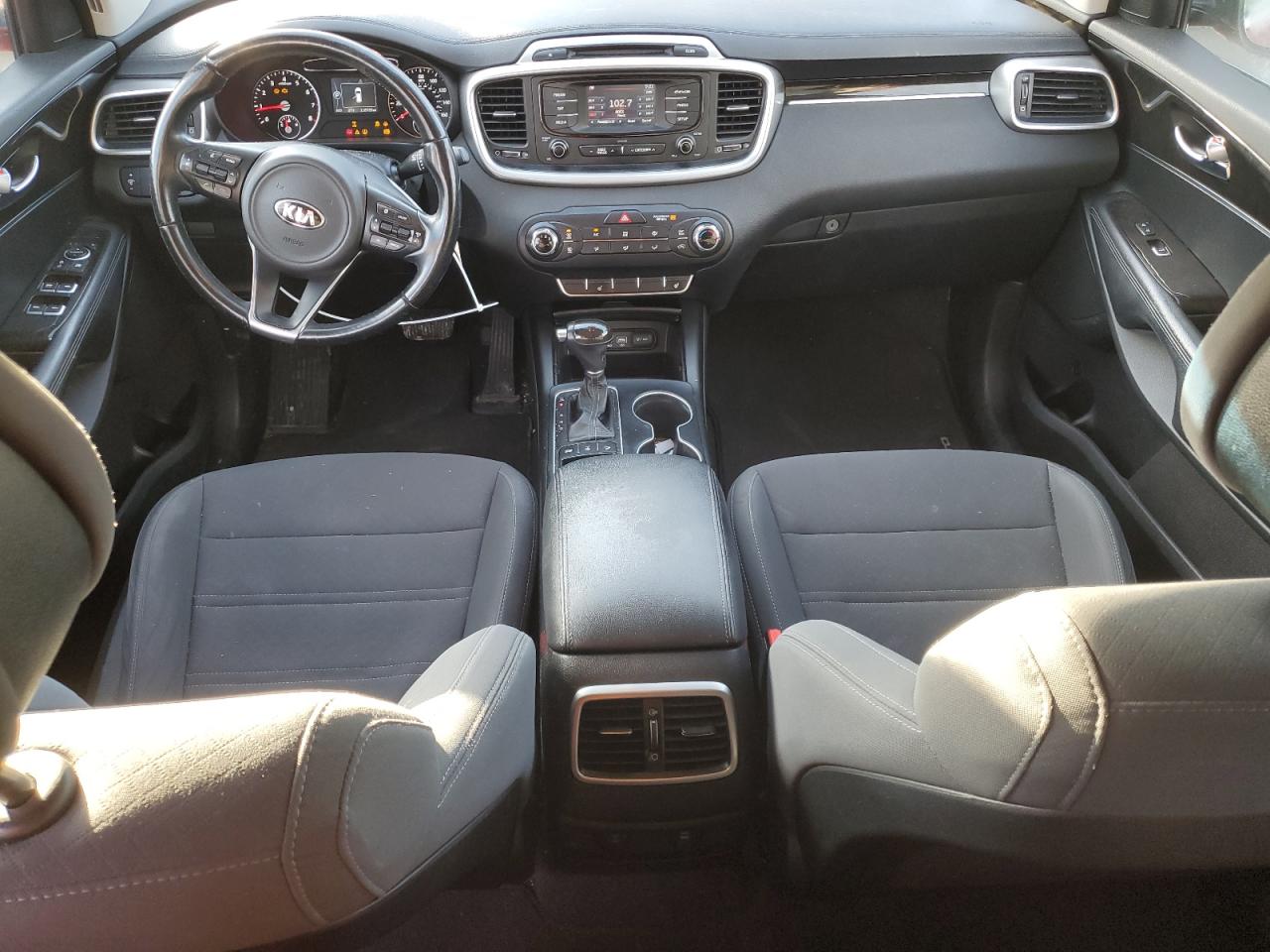 2016 Kia Sorento - Image 8