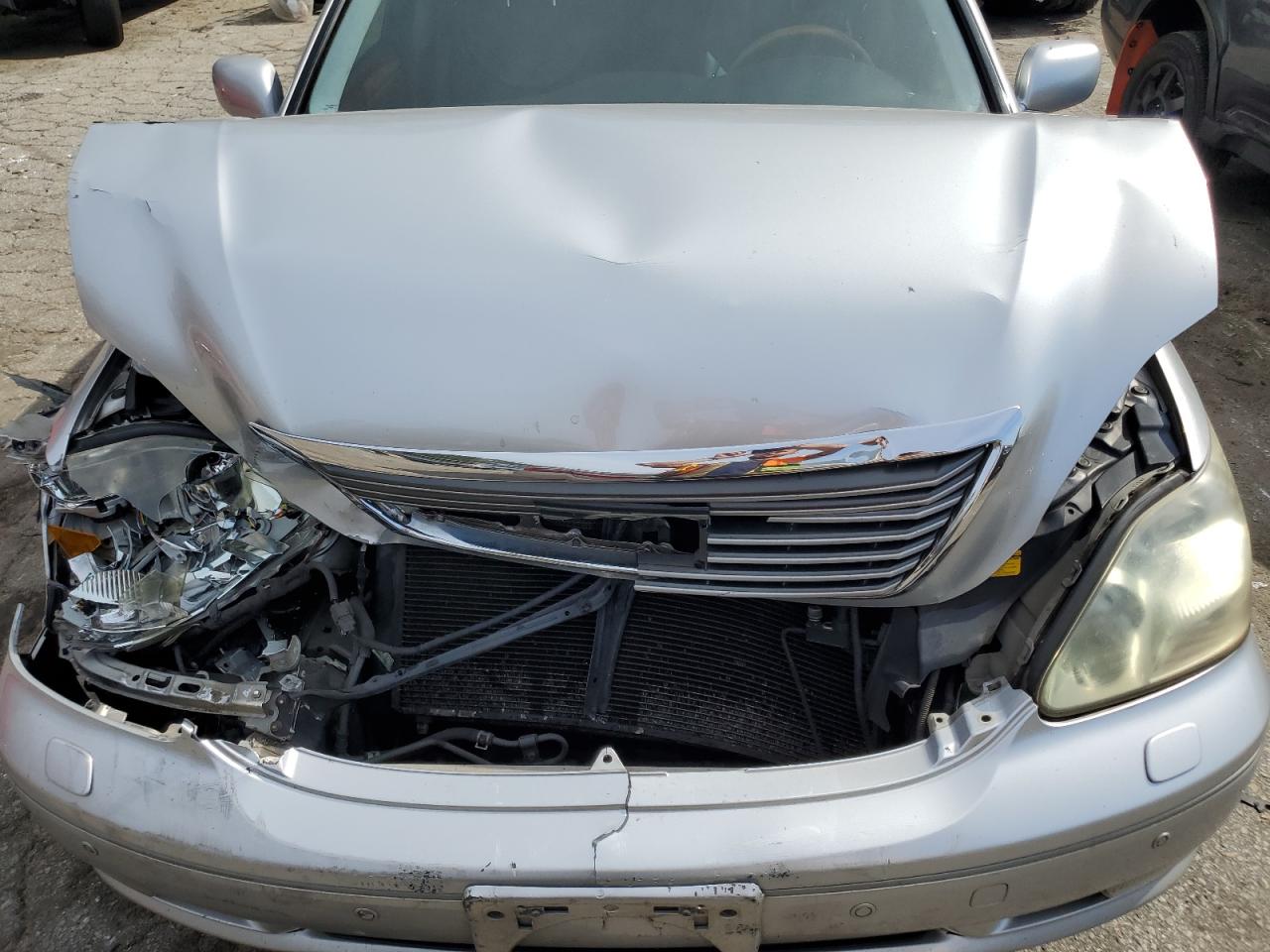 2006 Lexus LS - Image 11