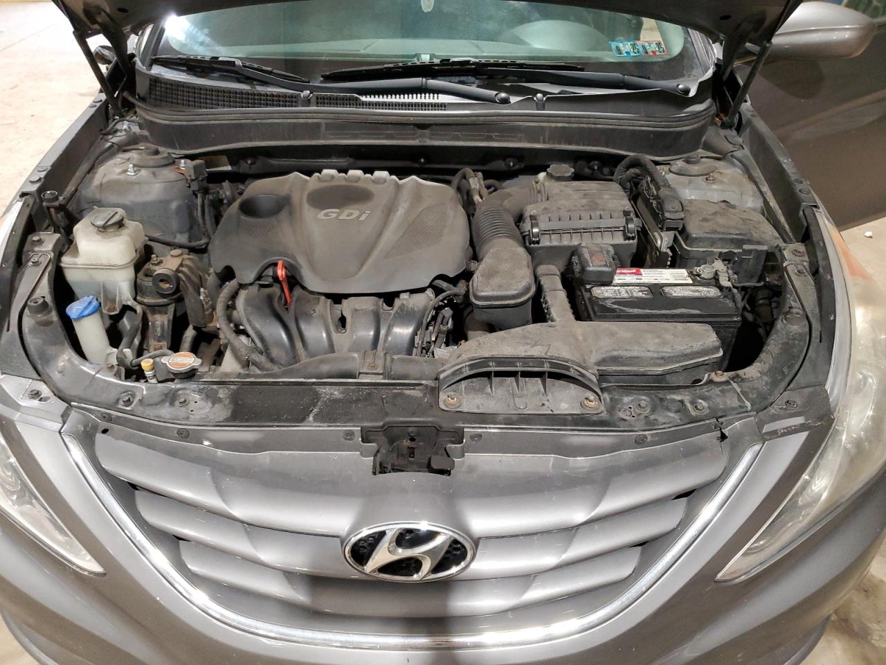 2012 Hyundai Sonata - Image 12
