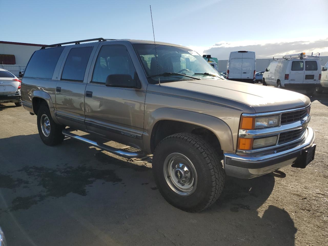 1996 Chevrolet Suburban - Image 4