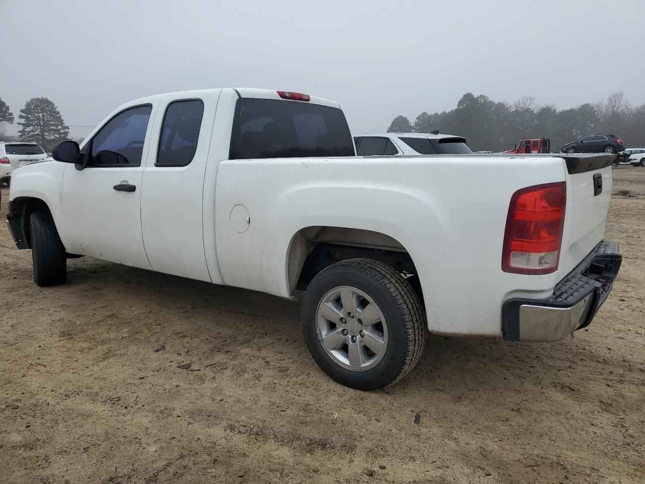 2011 GMC Sierra - Image 2