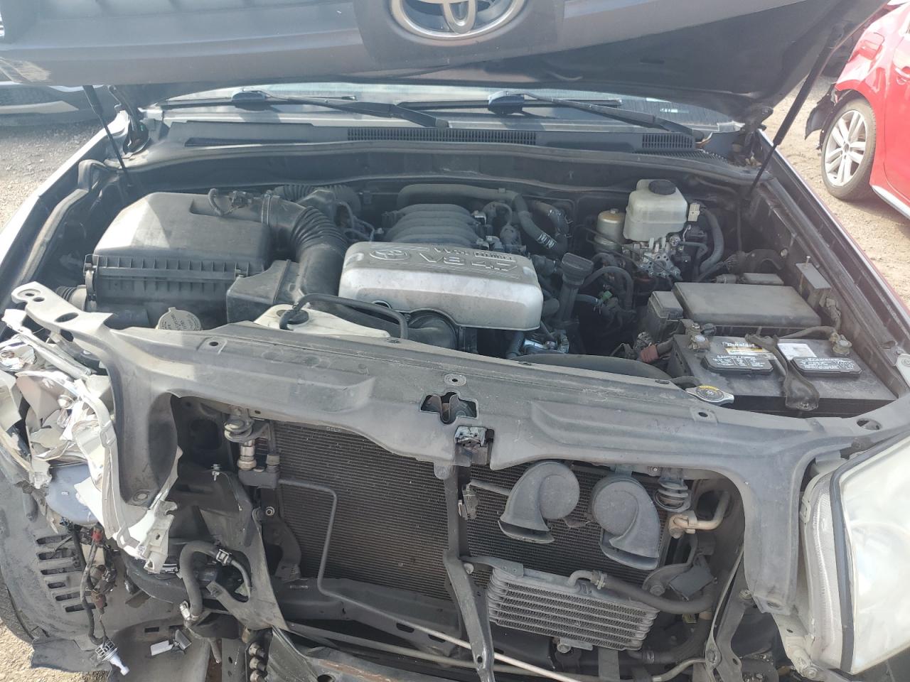 2005 Toyota 4Runner - Image 11