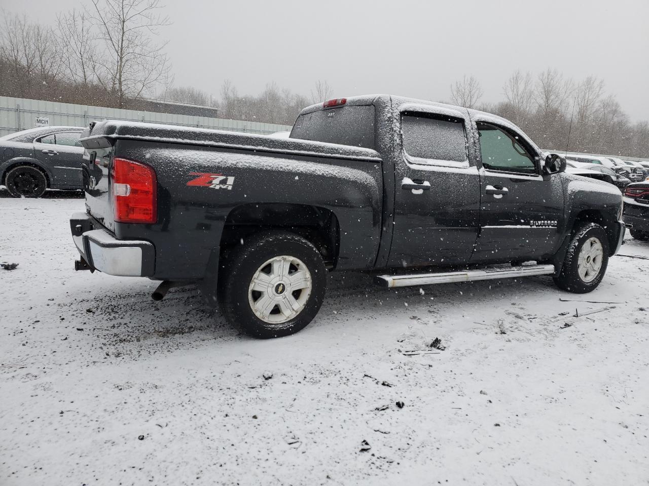 2010 Chevrolet Silverado - Image 3