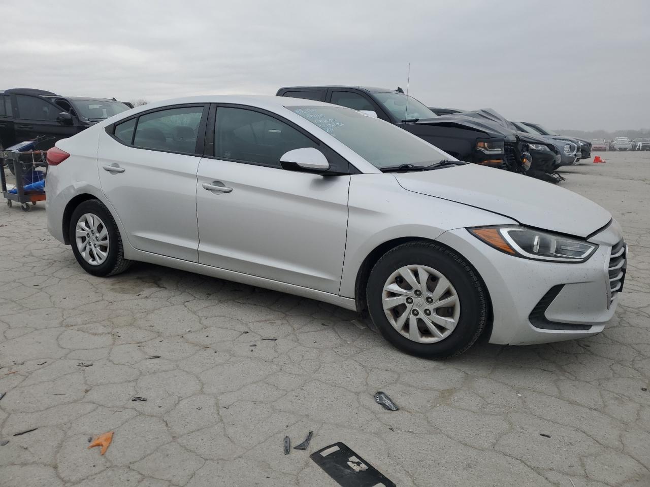 2017 Hyundai Elantra - Image 4