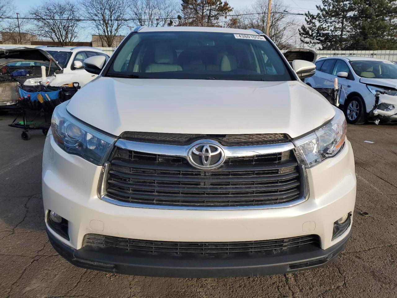 2015 Toyota Highlander - Image 5
