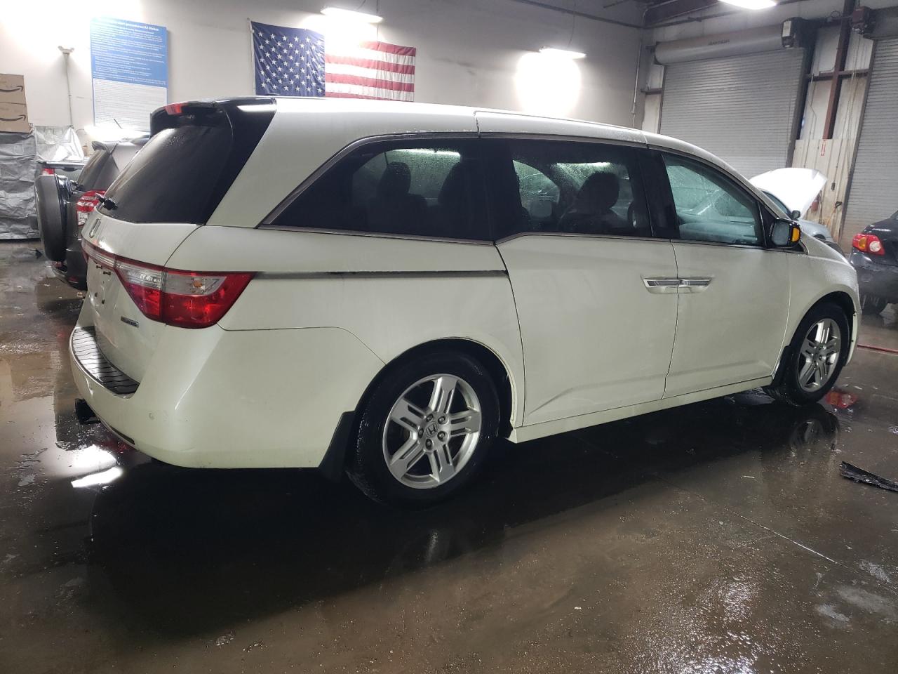 2013 Honda Odyssey - Image 3
