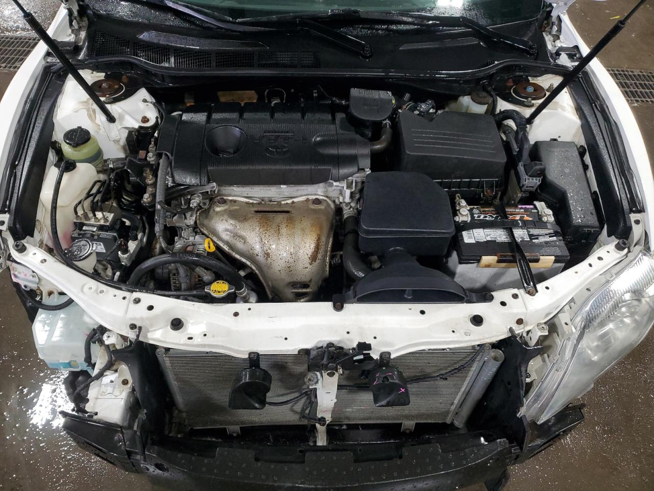 2011 Toyota Camry - Image 11