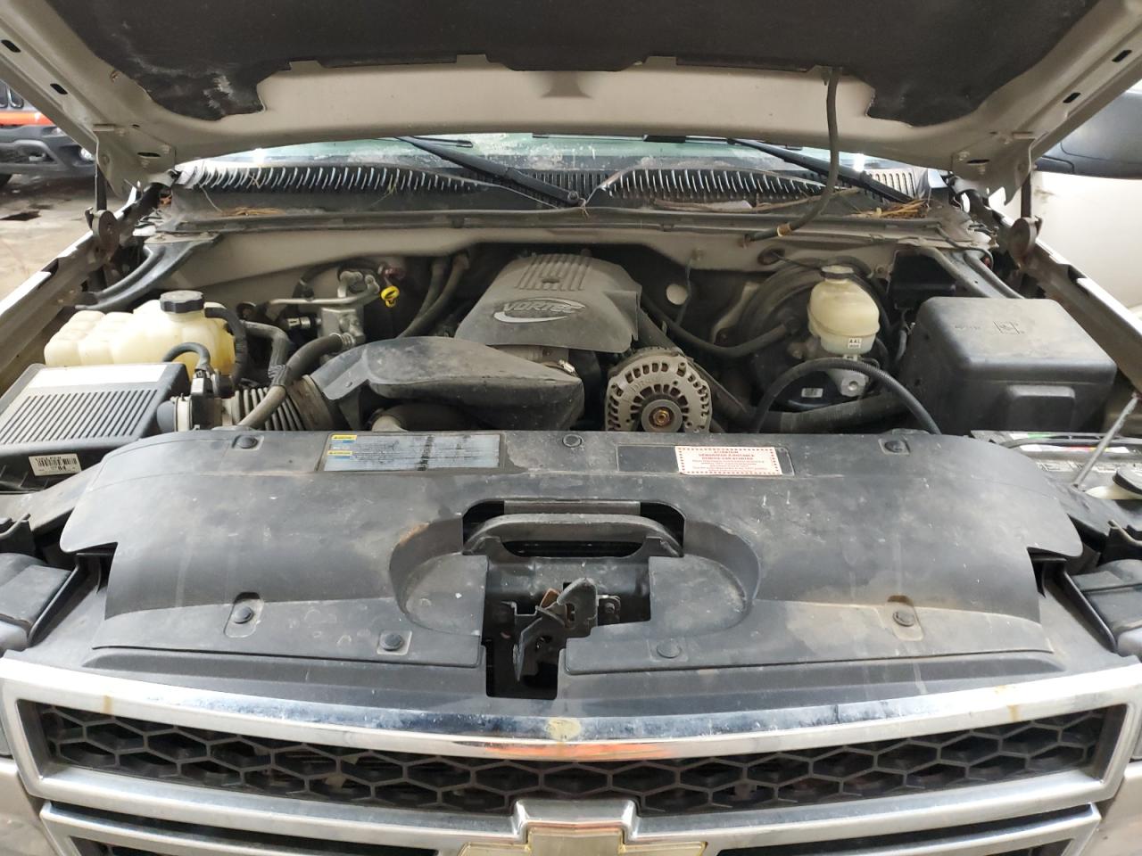 2006 Chevrolet Silverado - Image 11