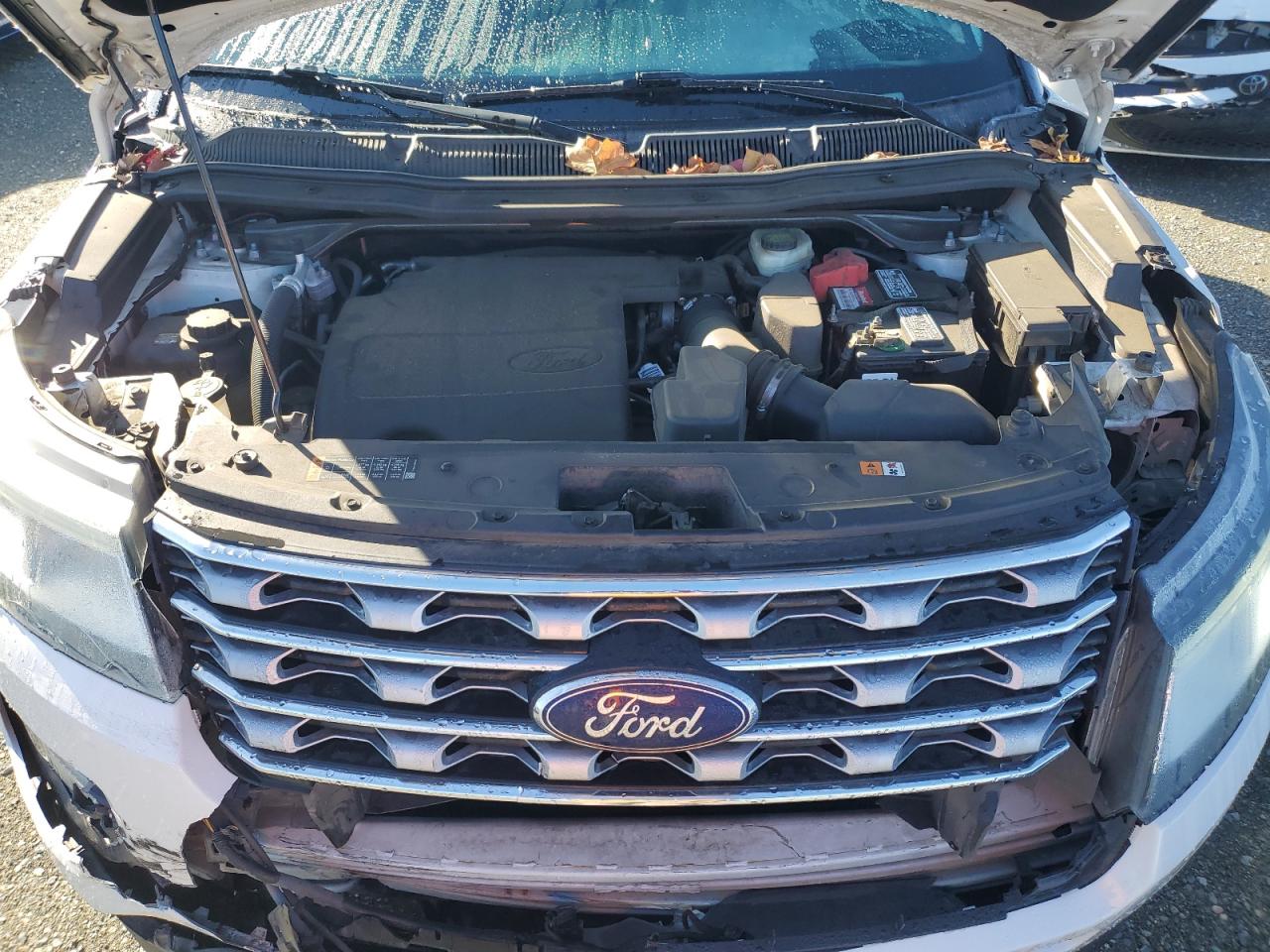 2016 Ford Explorer - Image 12