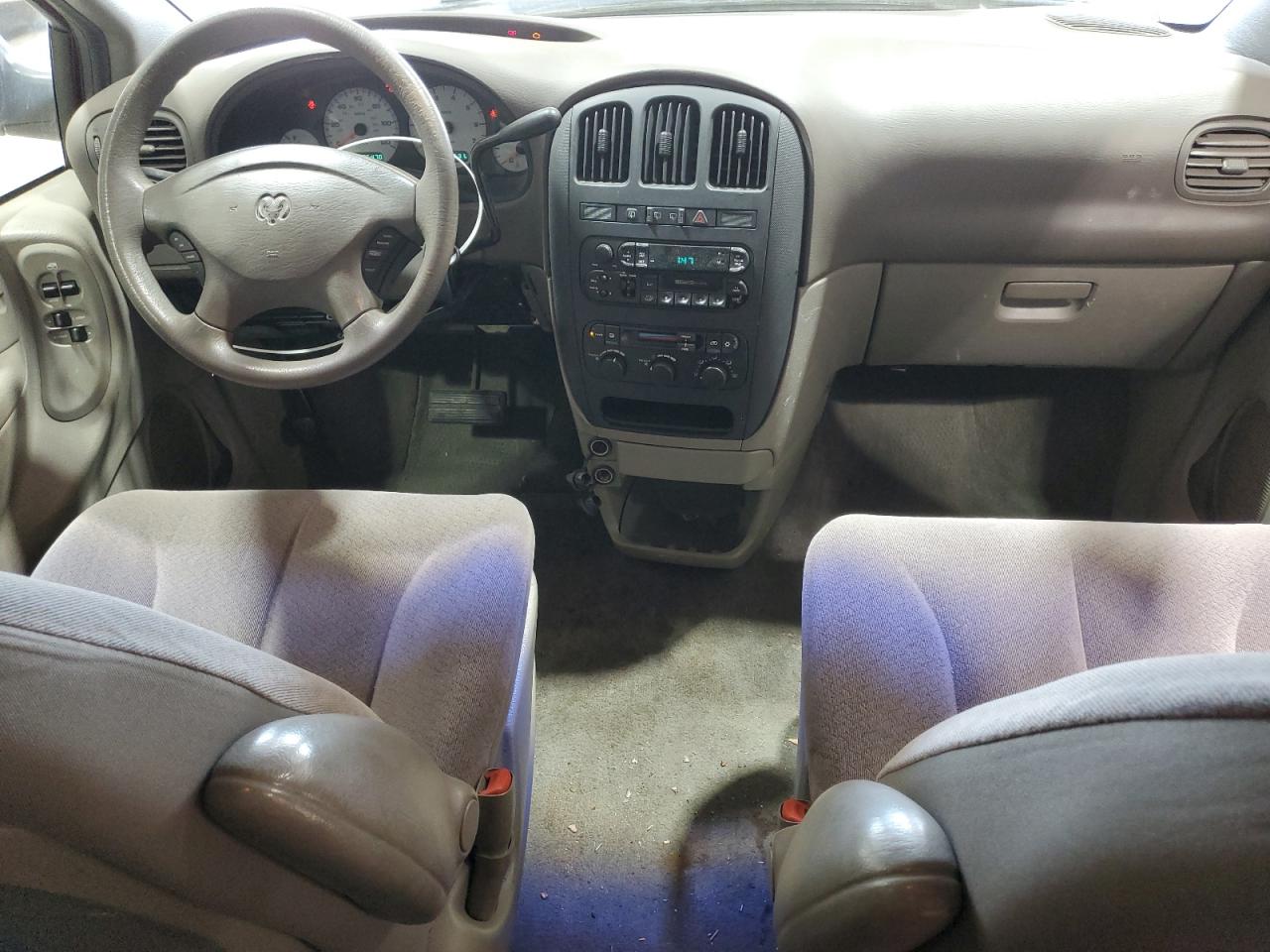 2001 Dodge Caravan - Image 8