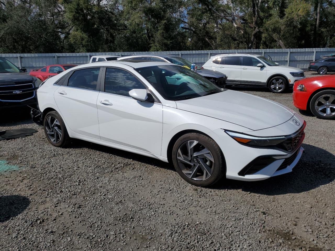 2024 Hyundai Elantra - Image 4