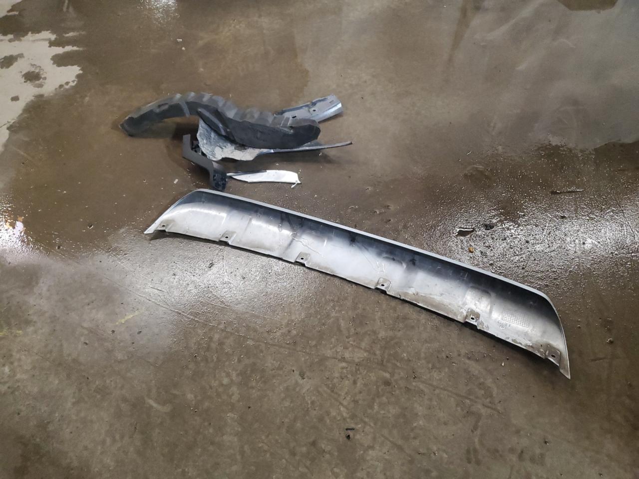 2019 Mitsubishi Eclipse - Image 13