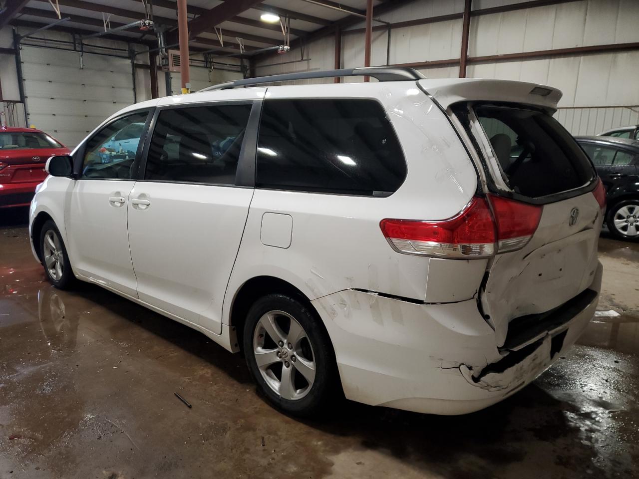 2012 Toyota Sienna - Image 2