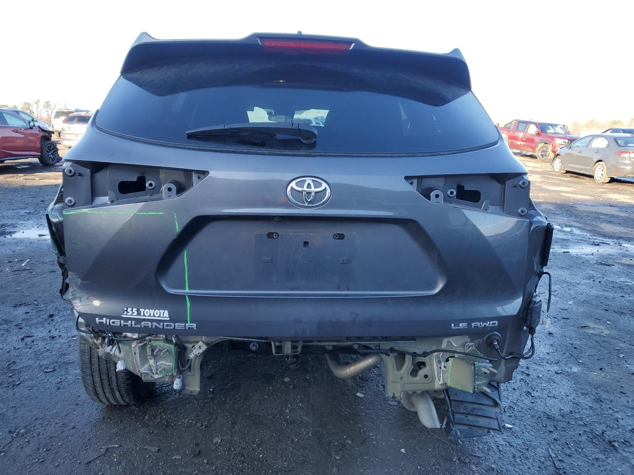 2022 Toyota Highlander - Image 6