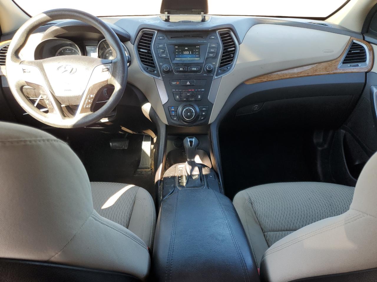 2015 Hyundai Santa Fe - Image 8