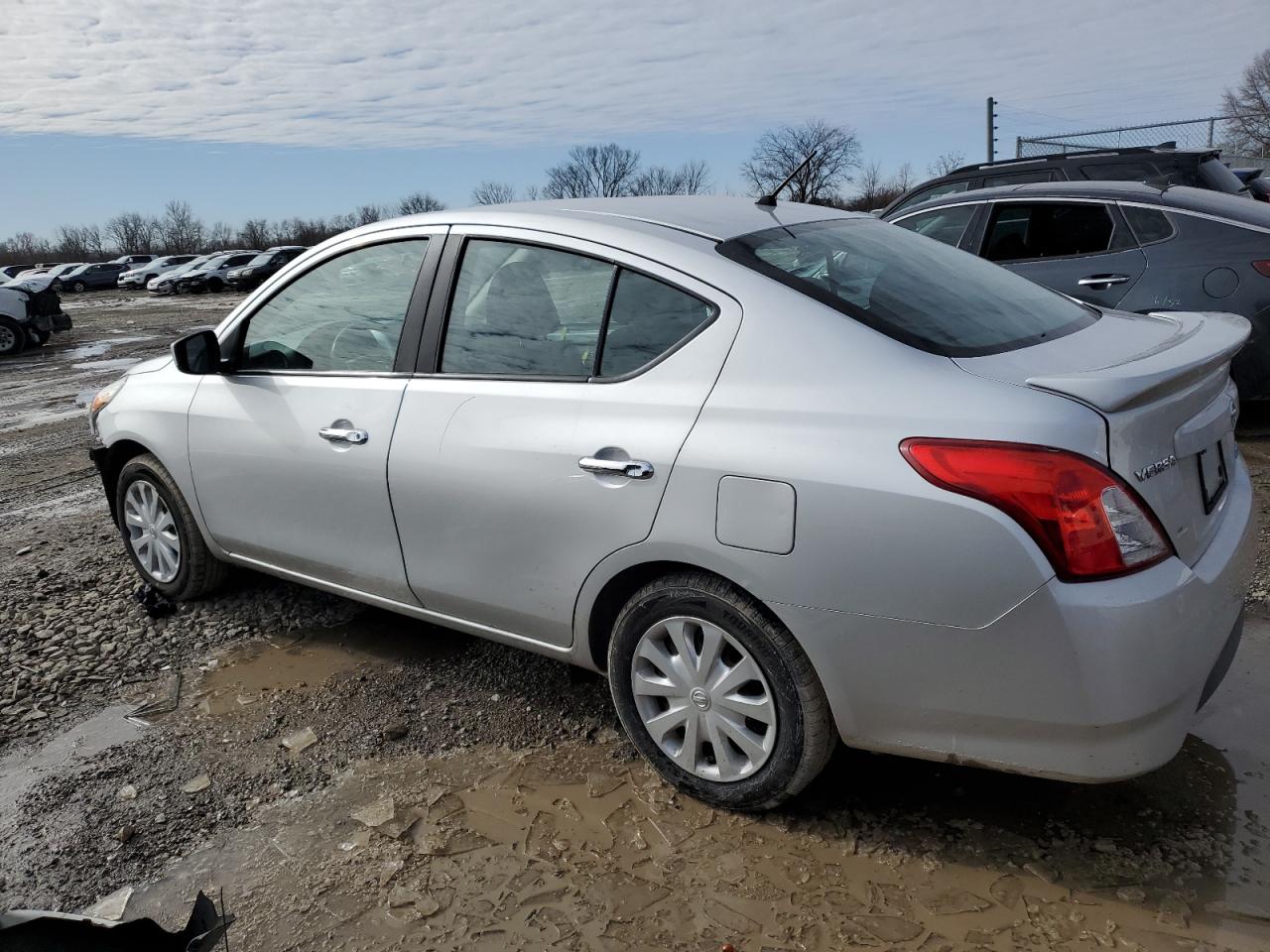 2015 Nissan Versa - Image 2
