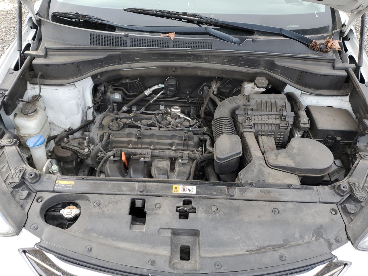 2015 Hyundai Santa Fe - Image 11