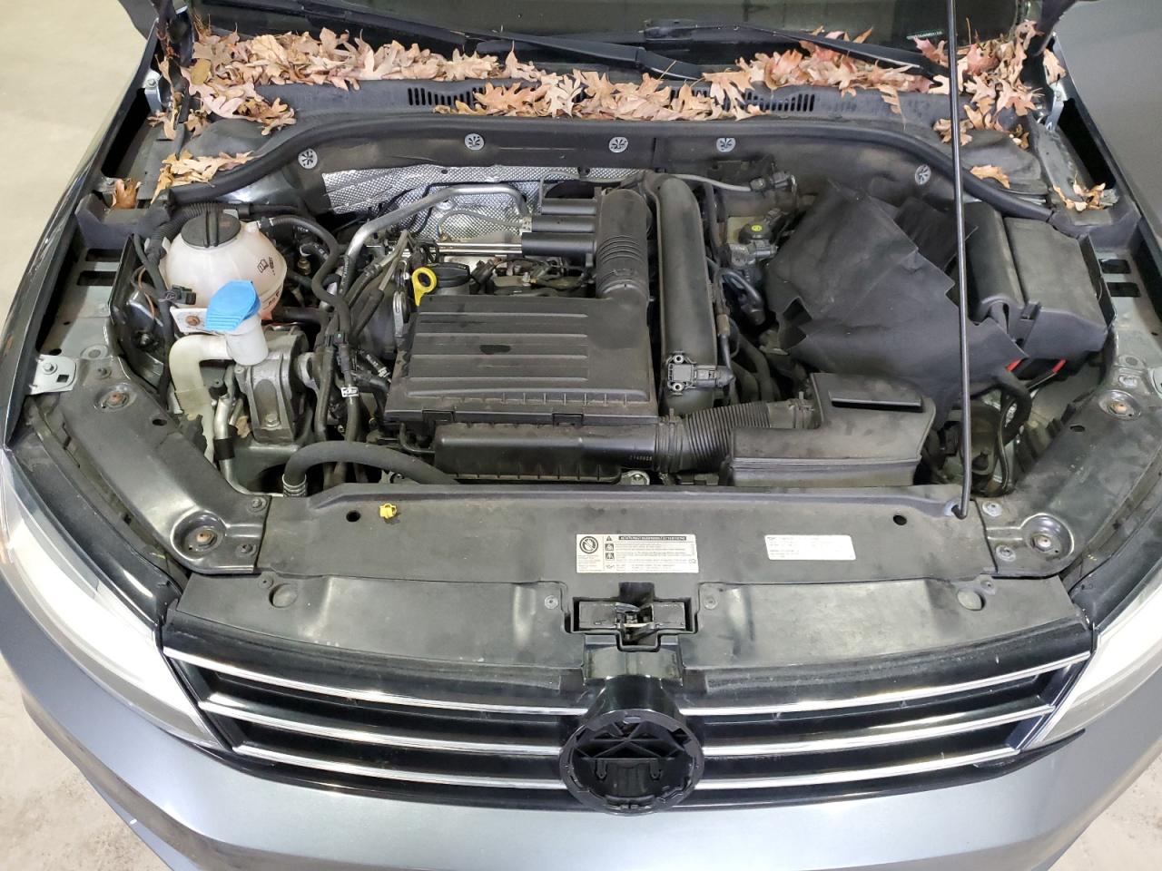 2017 Volkswagen Jetta - Image 11