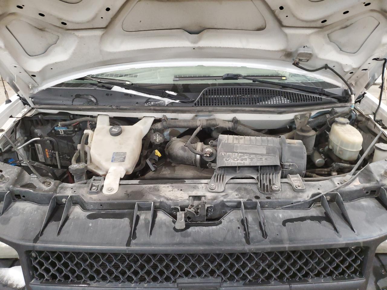 2014 Chevrolet Express - Image 11