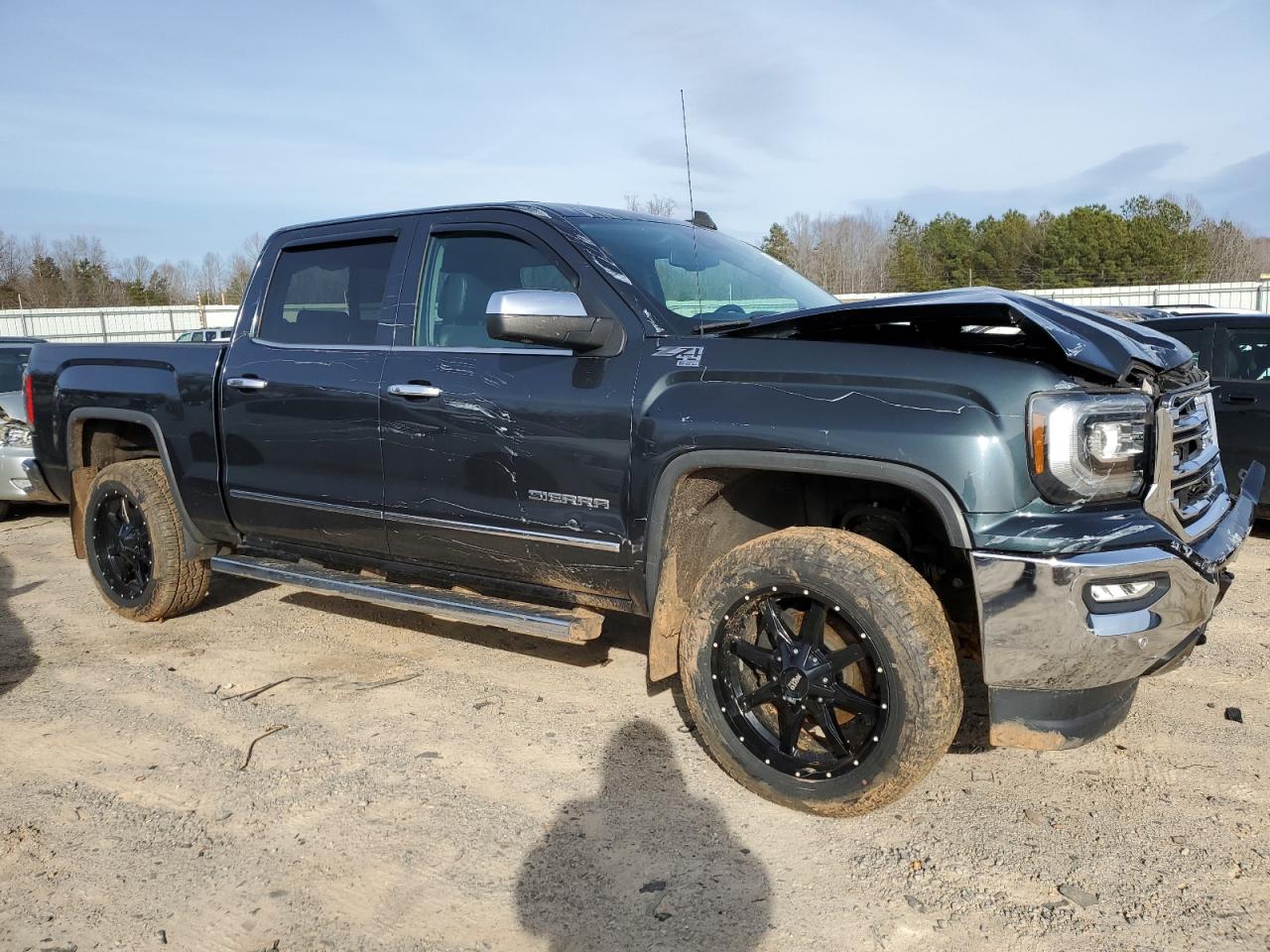 2018 GMC Sierra - Image 4