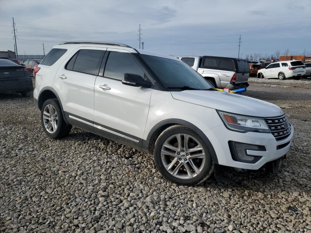 2017 Ford Explorer - Image 4