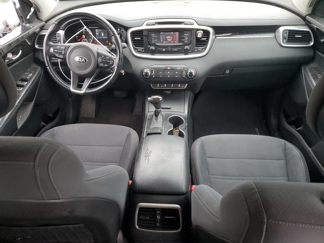 2016 Kia Sorento - Image 8