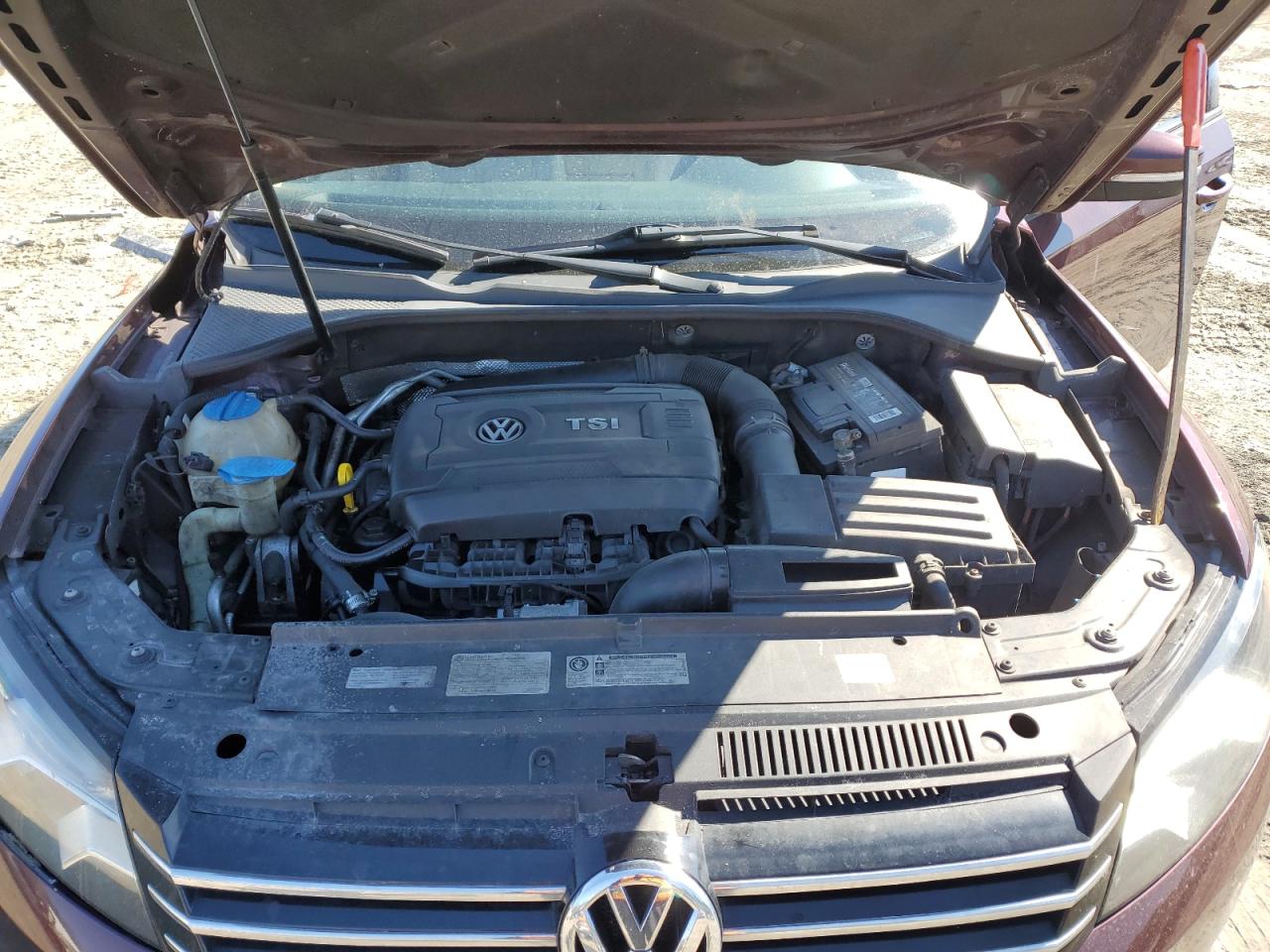 2014 Volkswagen Passat - Image 11