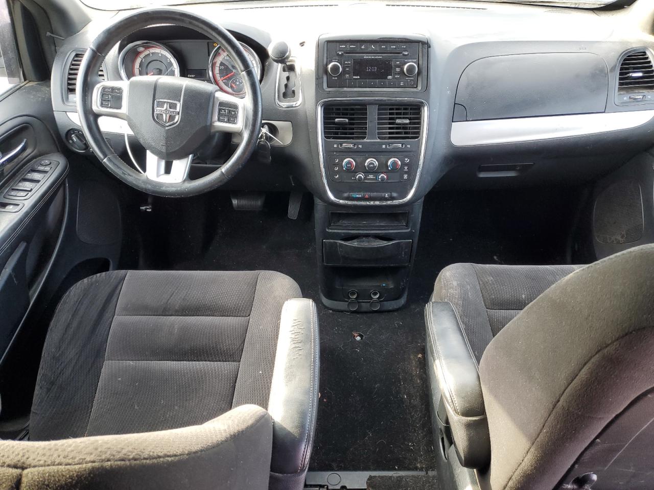 2015 Dodge Caravan - Image 8
