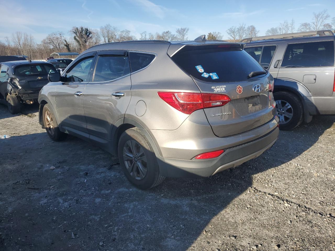 2016 Hyundai Santa Fe - Image 2